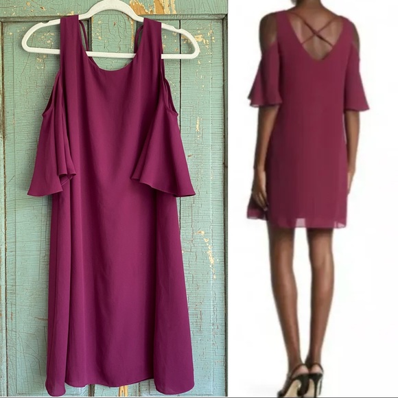 Chelsea28 Dresses & Skirts - Chelsea28 Cold Shoulder Plum Wine Shift Dress